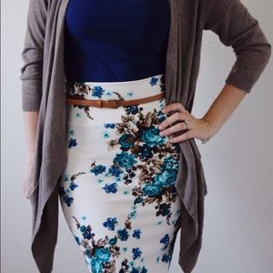 ISO this medium or Large LuLaRoe Cassie
